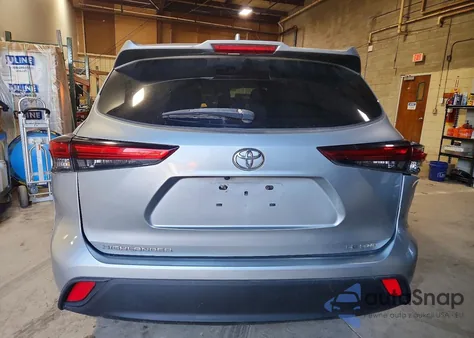 2021 Toyota Highlander L z USA, uszkodzony, nr VIN 5TDBZRBH3MS092794
